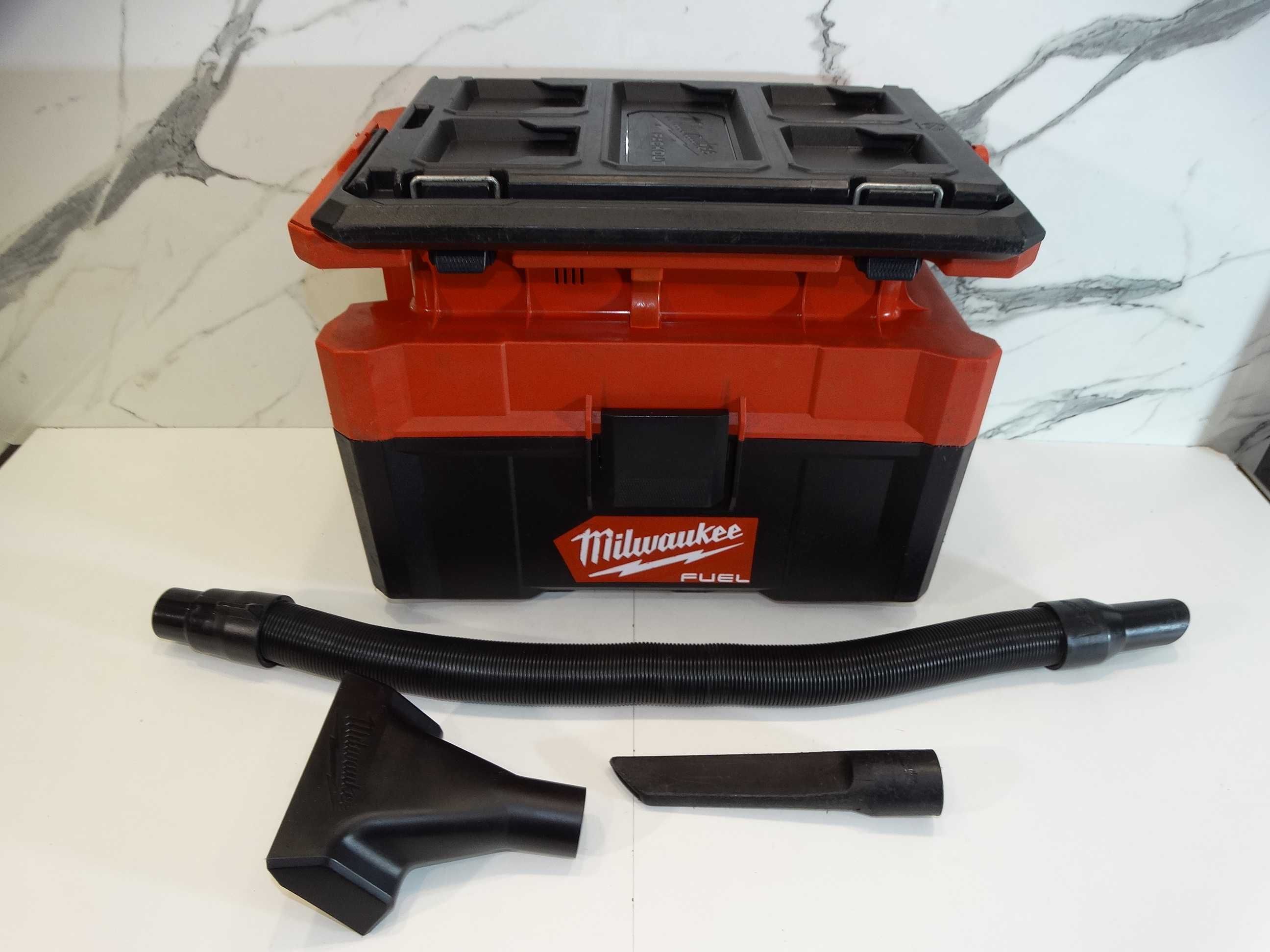 Milwaukee M18 FPOVCL PACKOUT - Акумулаторна прахосмукачка