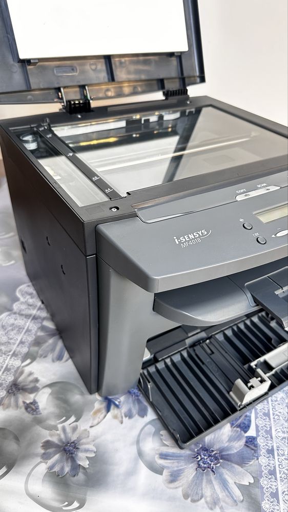 продам лазерное Canon 4018  3 в 1  sotiladi kam ishlagan