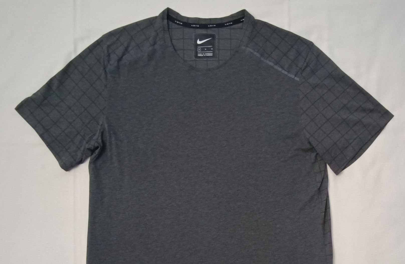 Nike Tech Pack Rise Tee оригинална тениска M Найк спортна фланелка