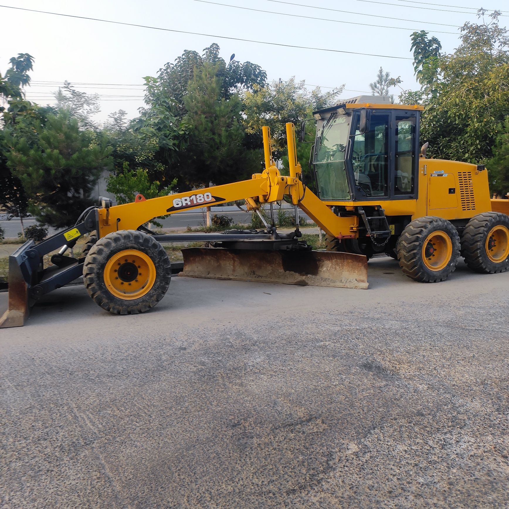 Автогрейдер XCMG 180