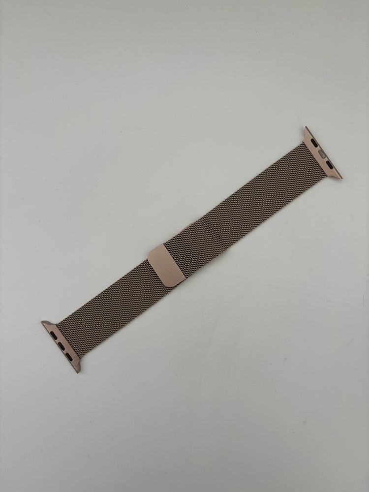 Елегентна метална каишка за Apple Watch