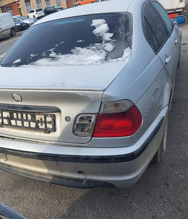 Dezmembram BMW 320 D din 2001 2,0   disel  204d1   Seria 3   136 CP   E46