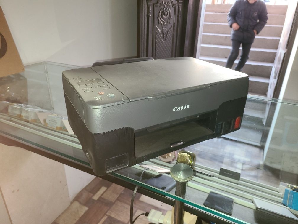 Printer canon sotiladi