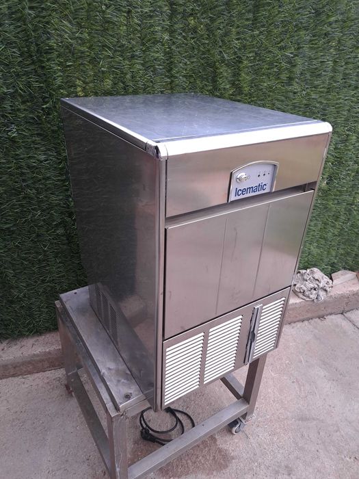 Професионален Ледогенератор Icematic Е.35