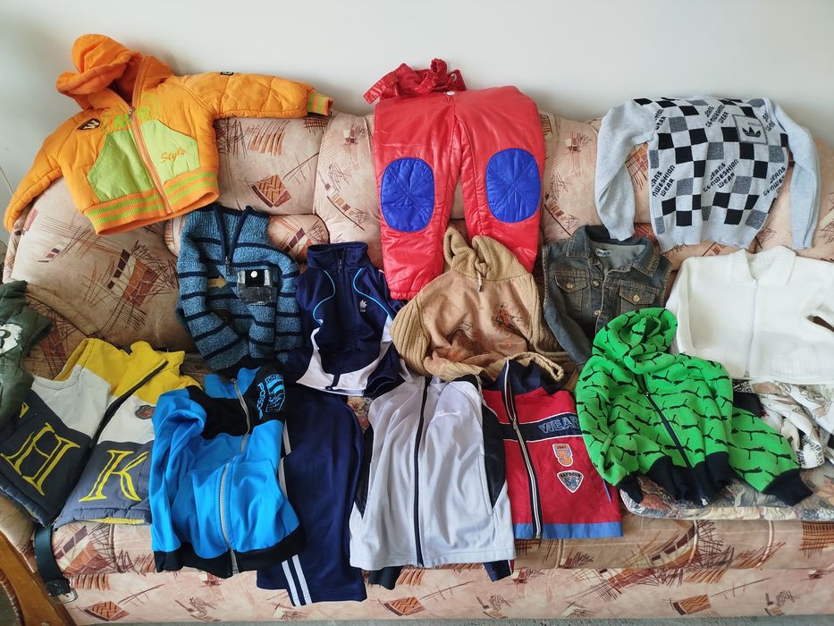 Децки дрехи на кг едро продавам