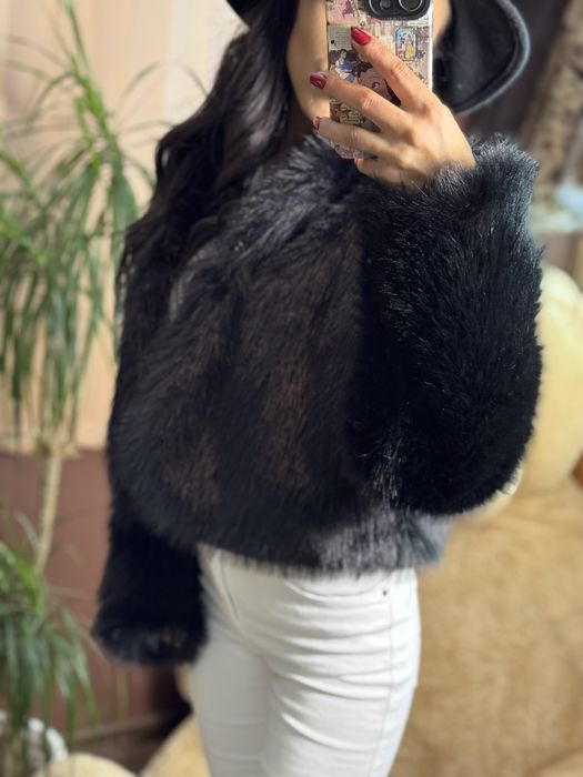 Палто в черно от висок клас еко косъм