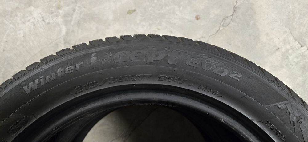 2бр. зимни гуми 215/55/17 Hankook