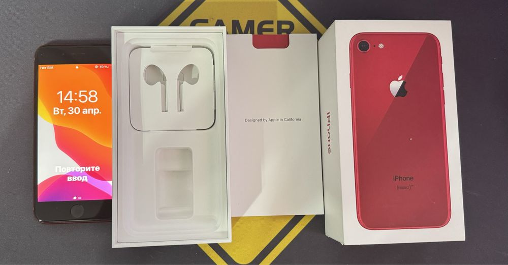 Продам iPhone 8 64gb (красный)