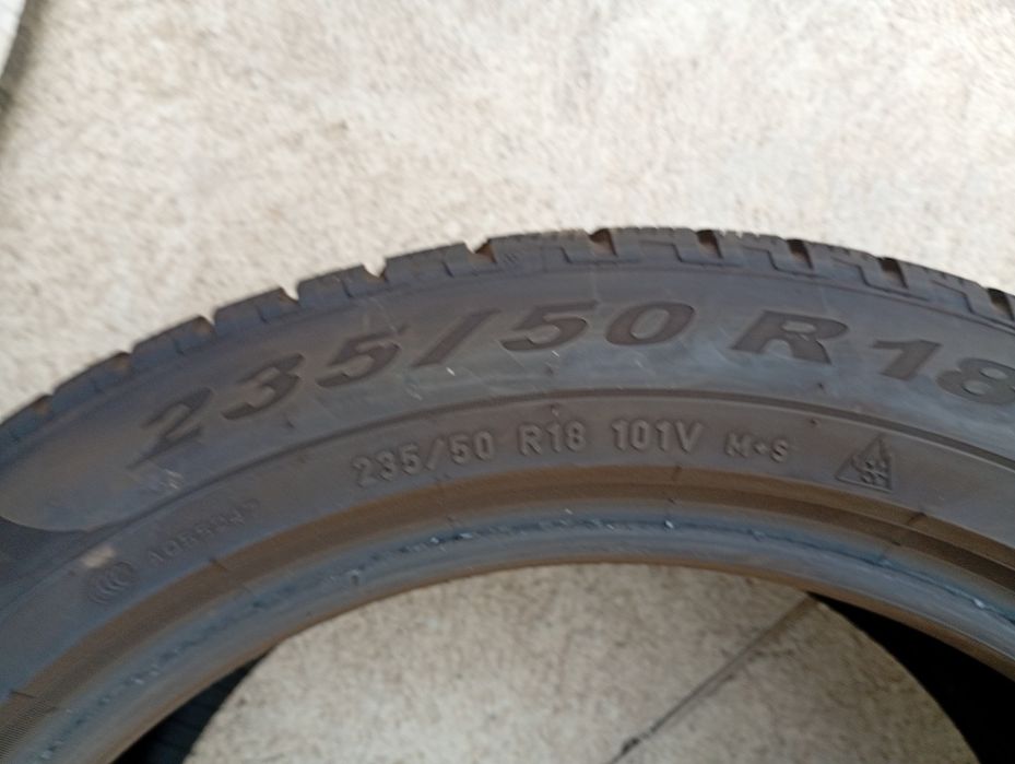 235/50/18 Pirelli scorpion