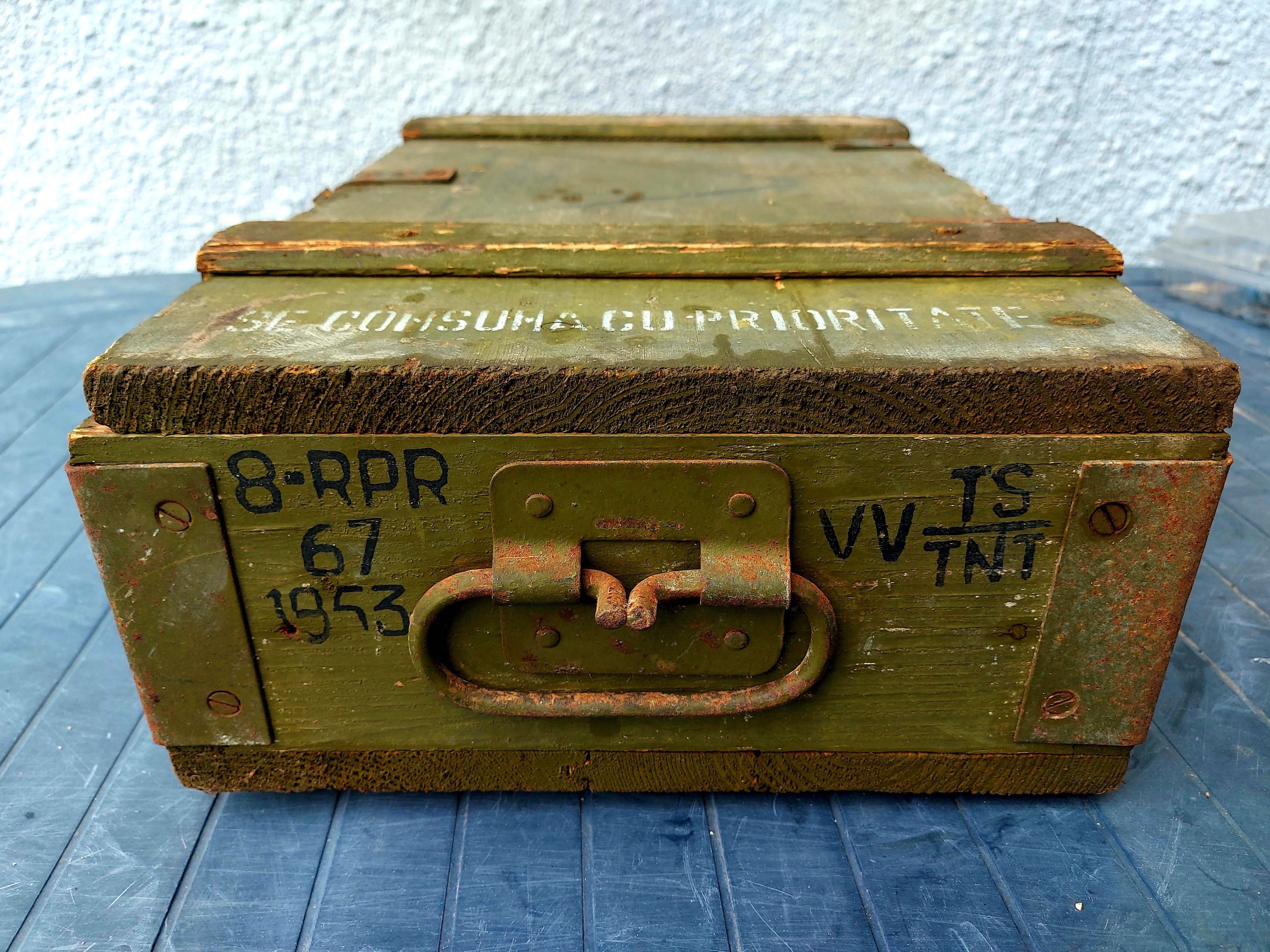 Cutie munitie vintage al doilea război mondial pt grenade ob. de muzeu