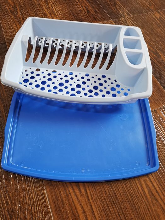 Uscător de vase din plastic
