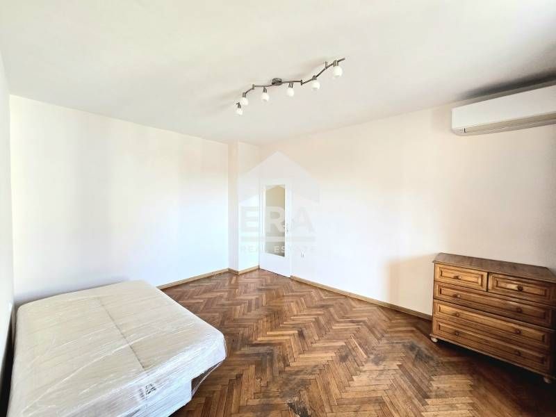 Дава се под наем Тристаен апартамент в Варна, Цветен квартал - 64 кв.м за 548.25 € - Снимка #3