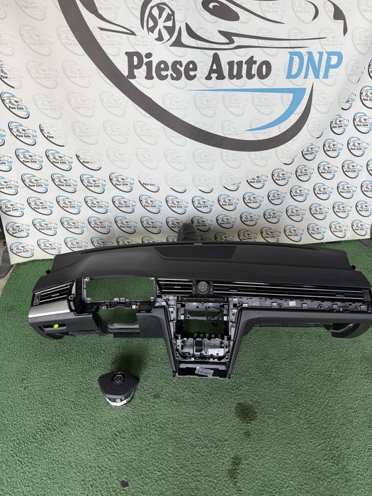 Plansa bord Volkswagen Passat B8 completa