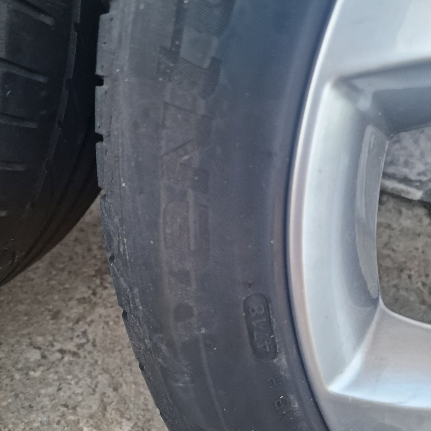 Jante aliaj Ford Kuga cu cauciucuri M+S 235 50 R18