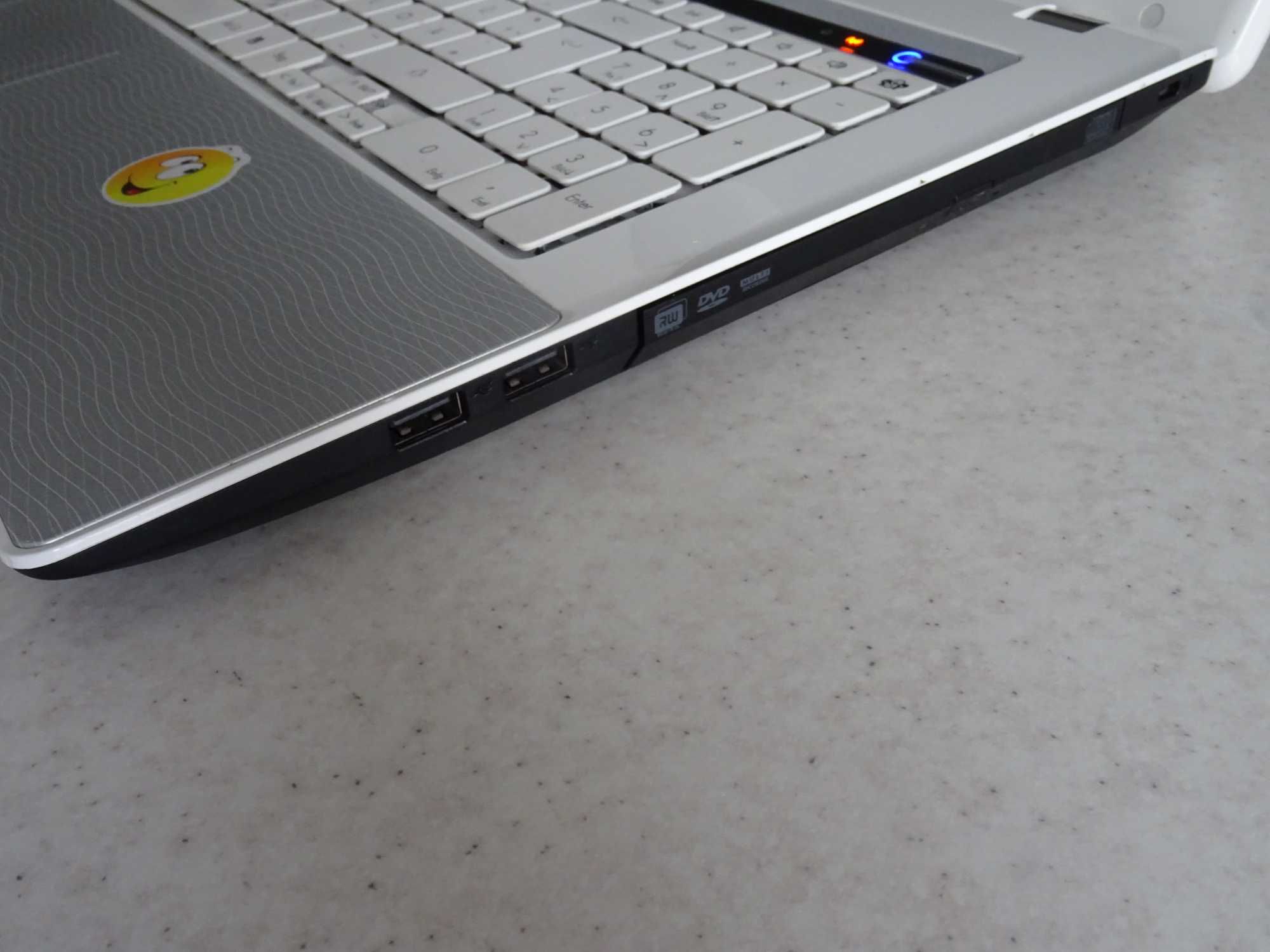 laptop alb ACER PACKARD BELL 17.3''  i3 4x2.53GHz, SSD 120 Gb, 4Gb ram