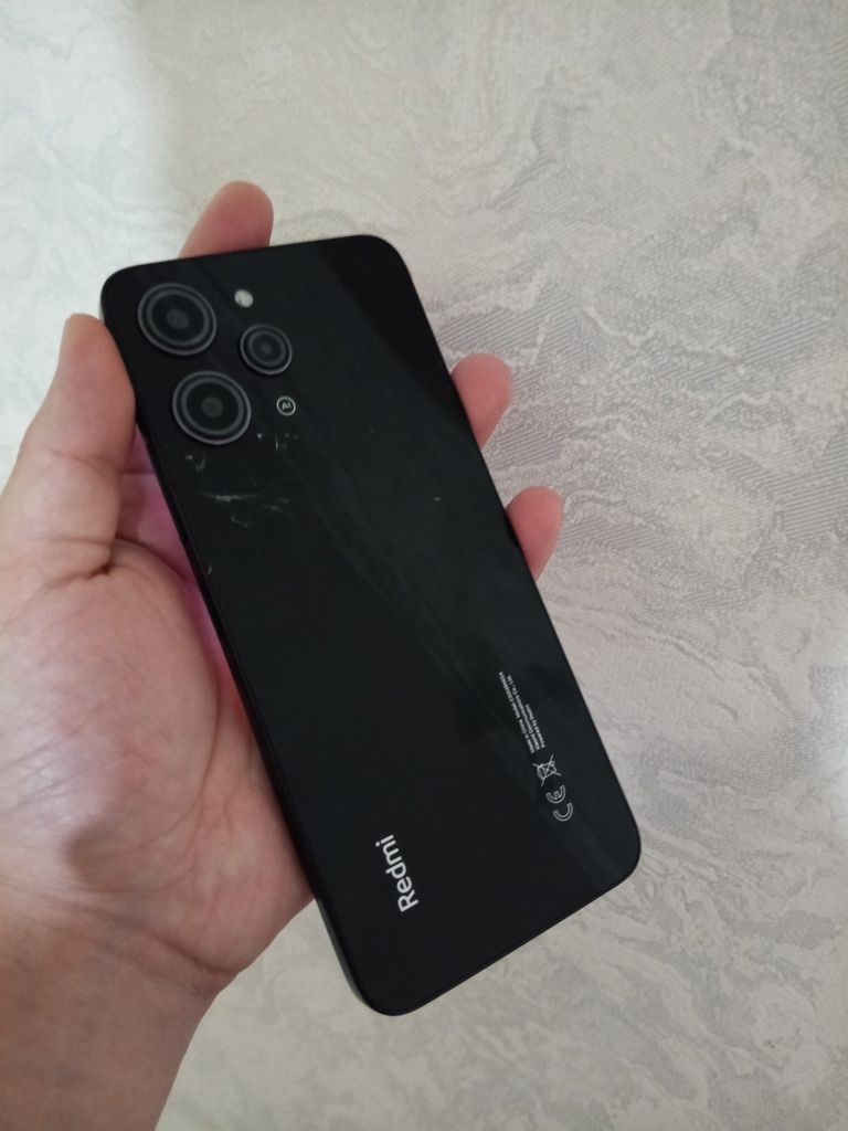 В продаже Redmi 12.