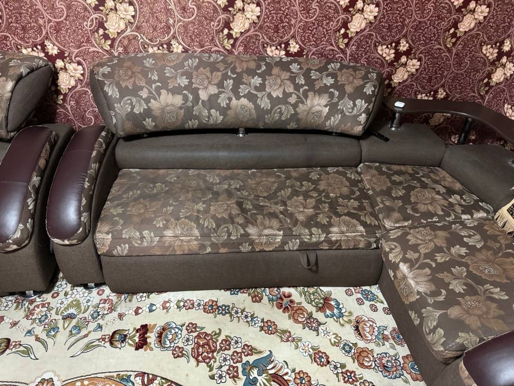 Продам диван угловой