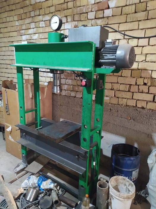 Pres  40  tonnalik sotiladi