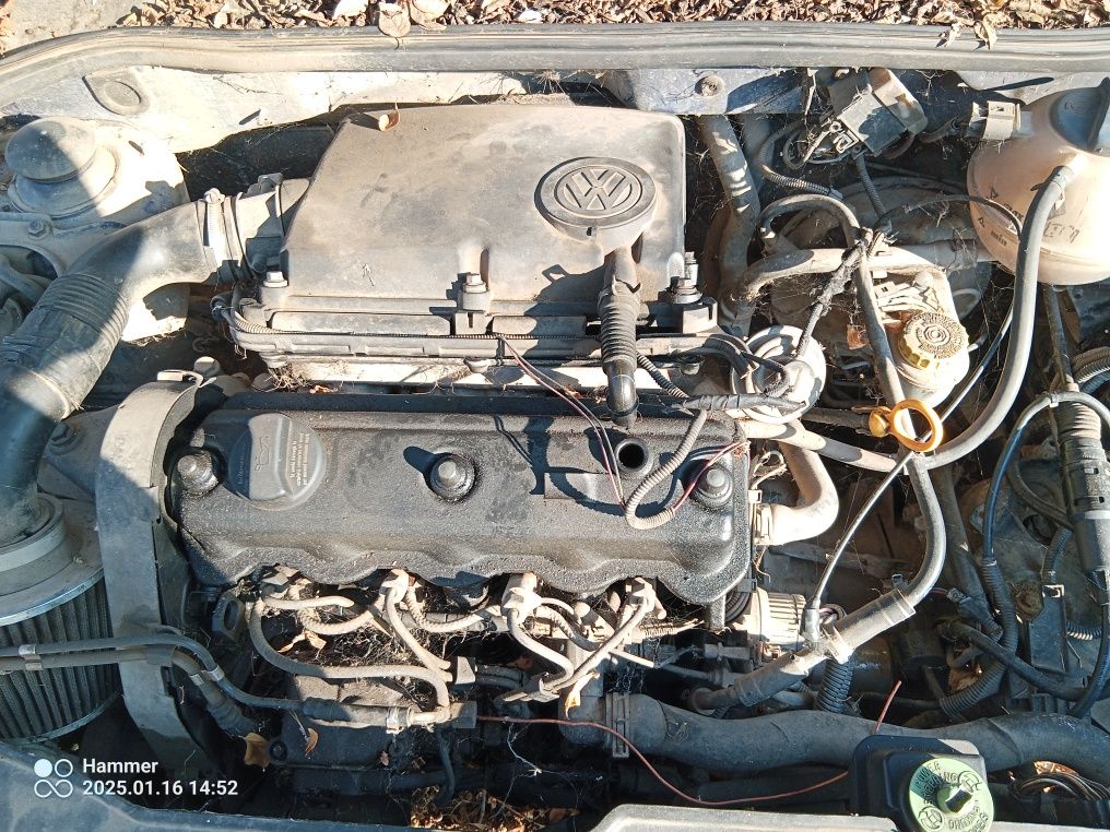 Продавам volkswagen polo 1.9 75 коня дизел на части