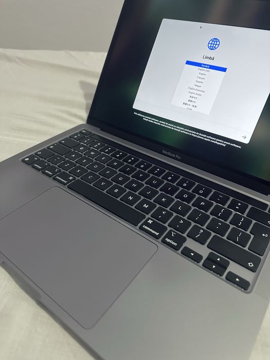 Macbook Pro 13 - Procesor M1, 16GB RAM, 256GB SSD, Touchbar