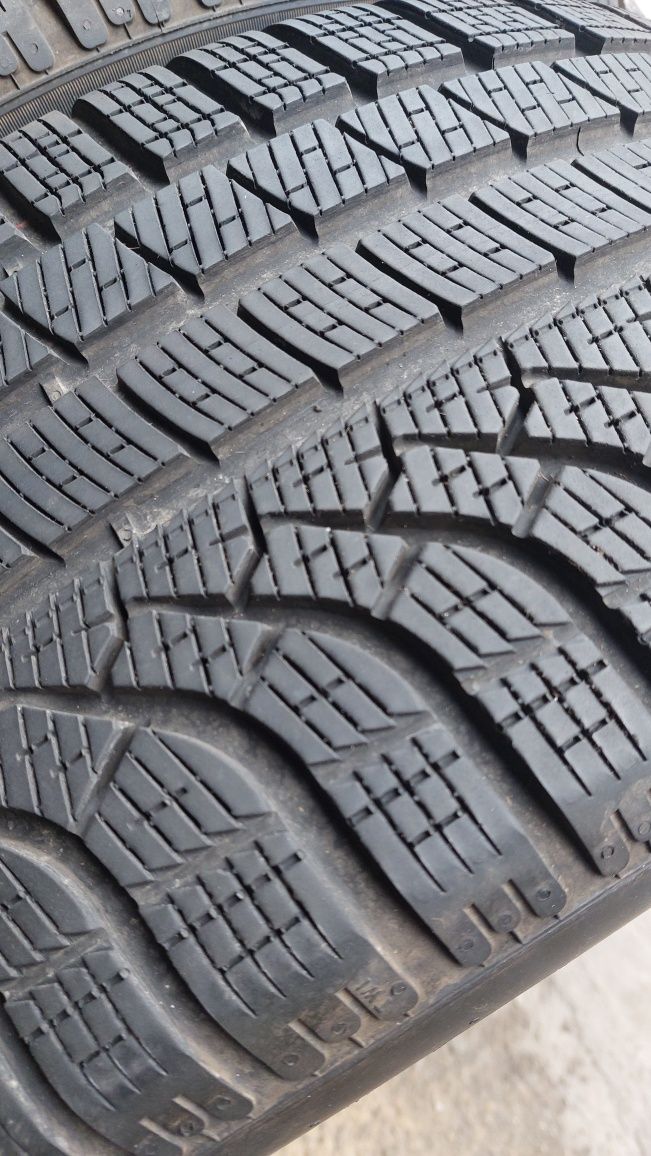 Зимни гуми 255/45/20 Pirelli P Zero Winter 2 броя