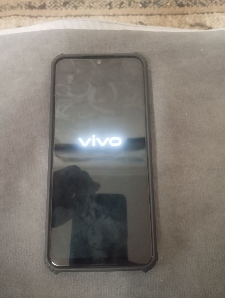 Продам телефоны Редми нот12 и Виво v23e
