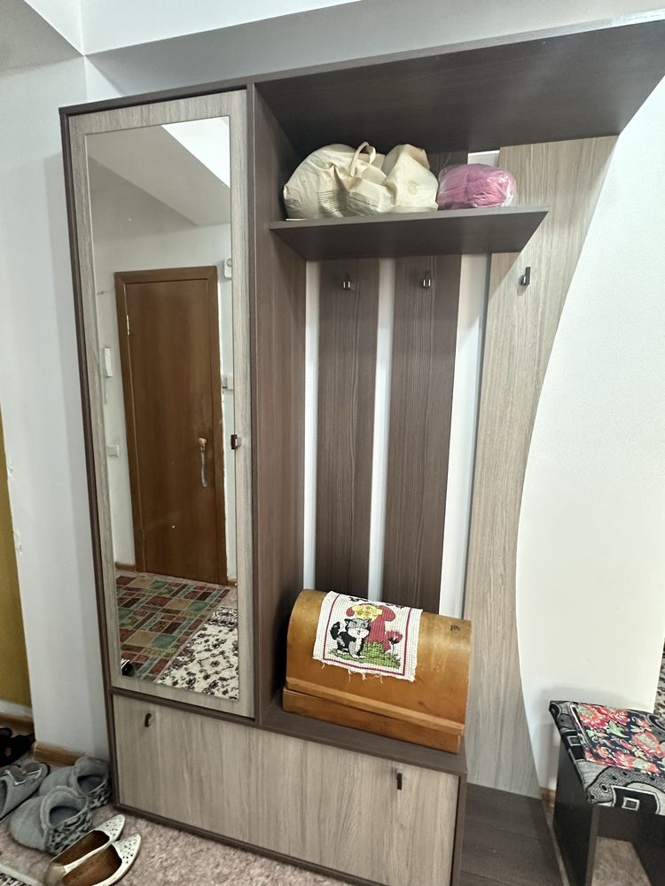 Продаю Прихожую мебель