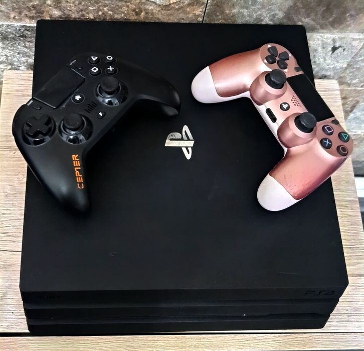 PS4/Playstation 4 Pro 4K/120 FPS 1TB HDD cu peste 20 jocuri+2 Manete