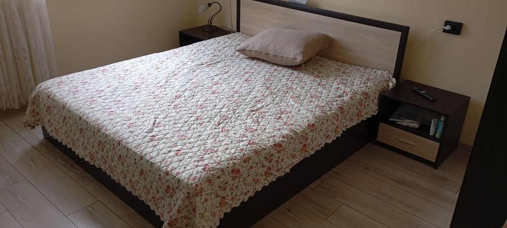 Спалня с еднолицев матеак