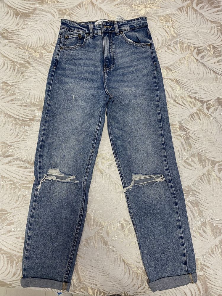 Дънки “Mom fit”,Pull&Bear