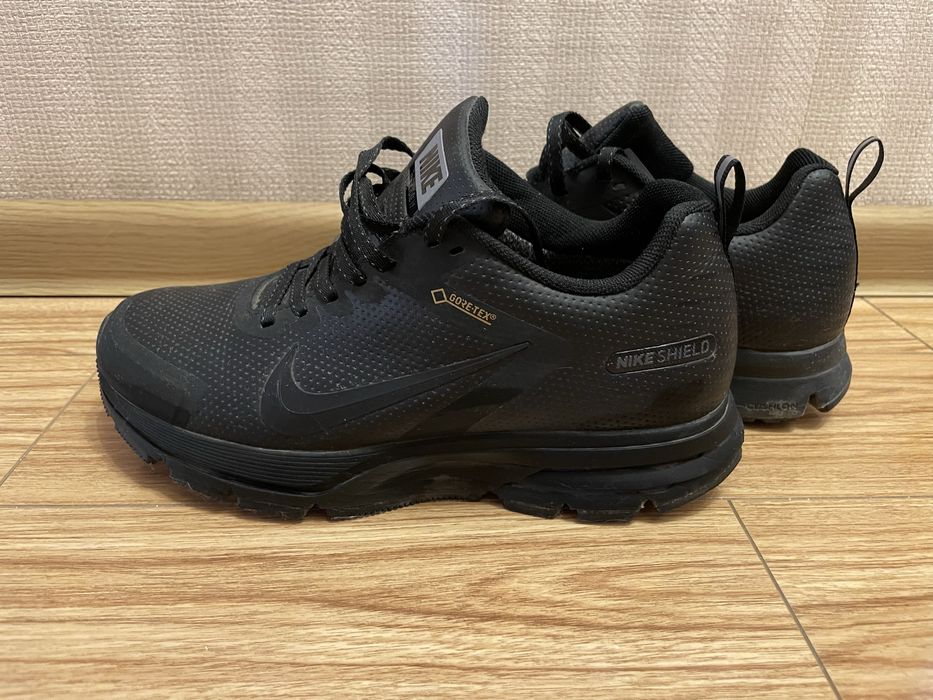 Мужские кроссовки