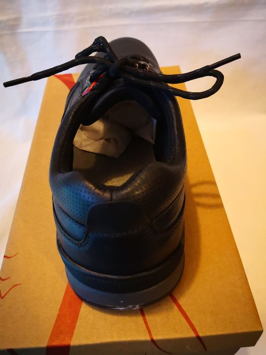 Pantofi piele lucioasă