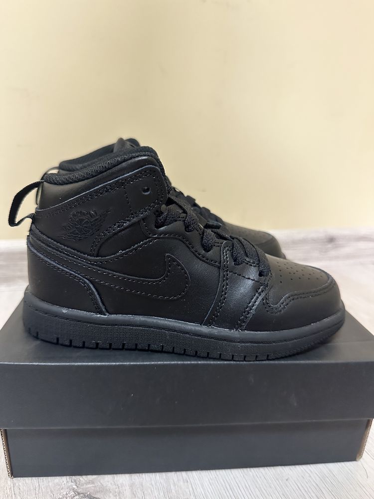 Детски кецове Nike Jordan 1 Mid (PS)