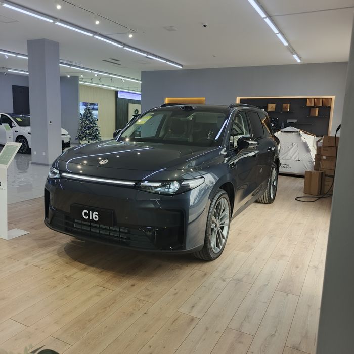 LeapMotor C16 Restayling 2026 Gibrid