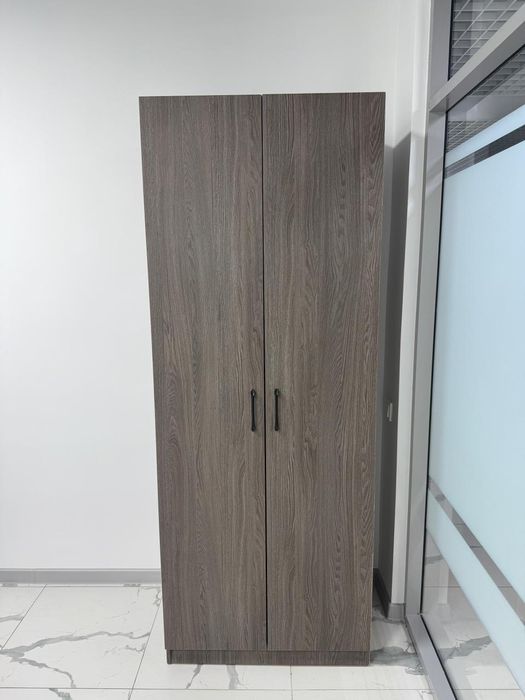 Срочно! Продам офисный стол и шкаф