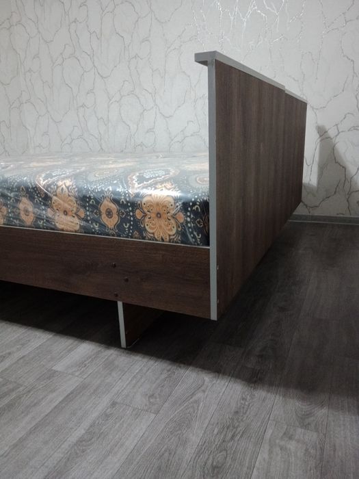 Кроват сотилади...