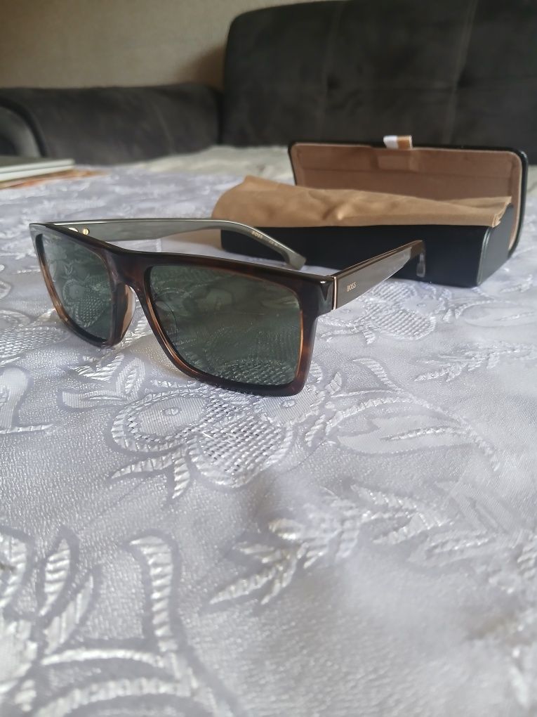 Оригинални мъжки слънчеви очила  BOSS 1759/G/S EX4/UC Polarized