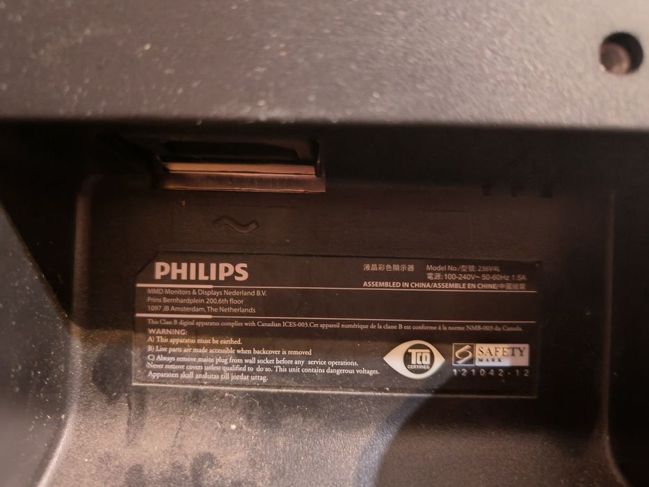 Vand monitoare lcd functionale de 19 si 24 inch