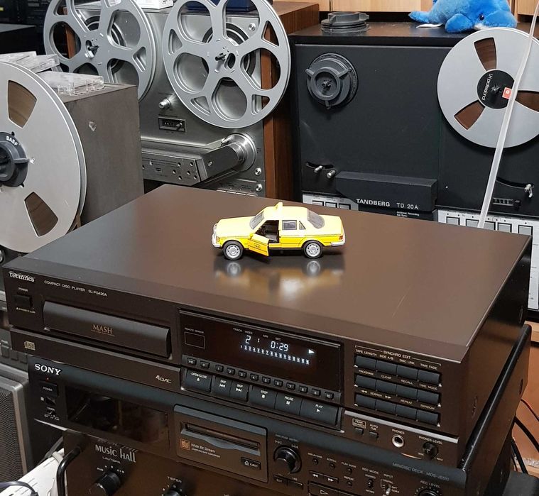 Compact Disc Audio Stereo Player Vintage TECHNICS SL PG420A BLACK