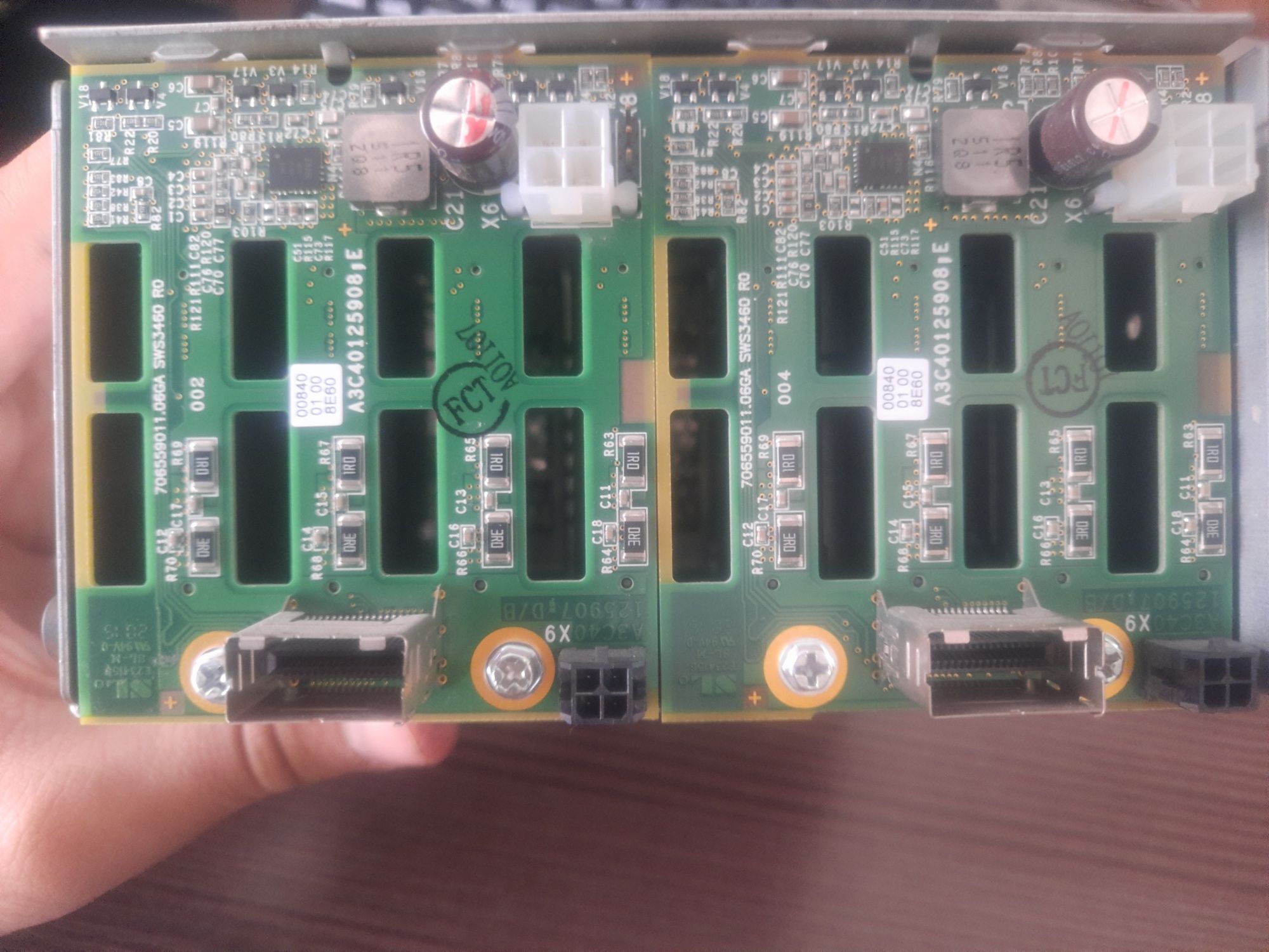 Контроллер Fujitsu D3116 8-портовый SAS 6Gb RAID