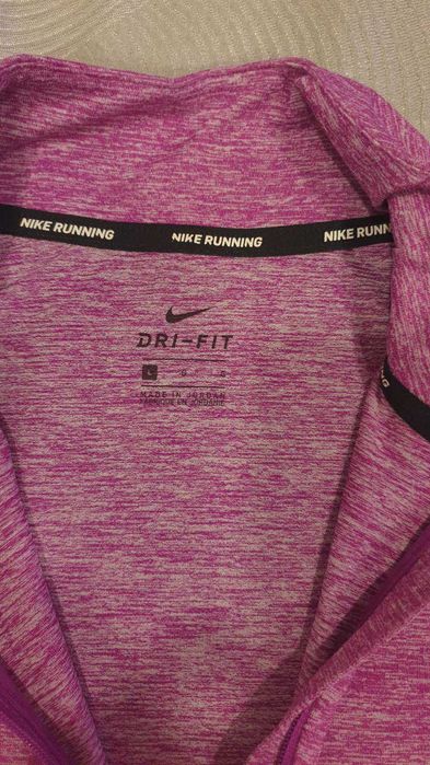 Дамски суетшъри Nike