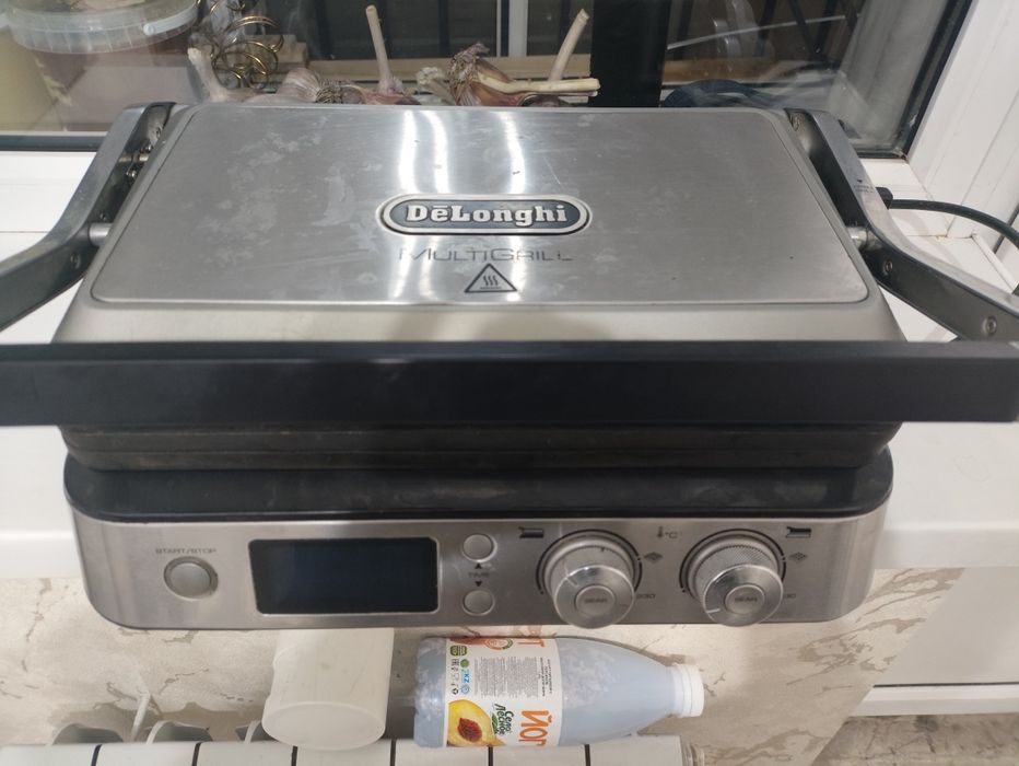Гриль-вафельница DeLonghi MultiGrill CGH1030D