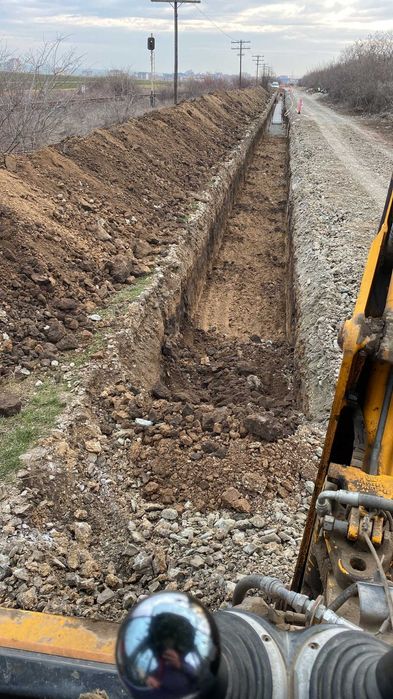 Inchiriez buldoexcavator,miniescavator pt spatii inguste,prestez servi