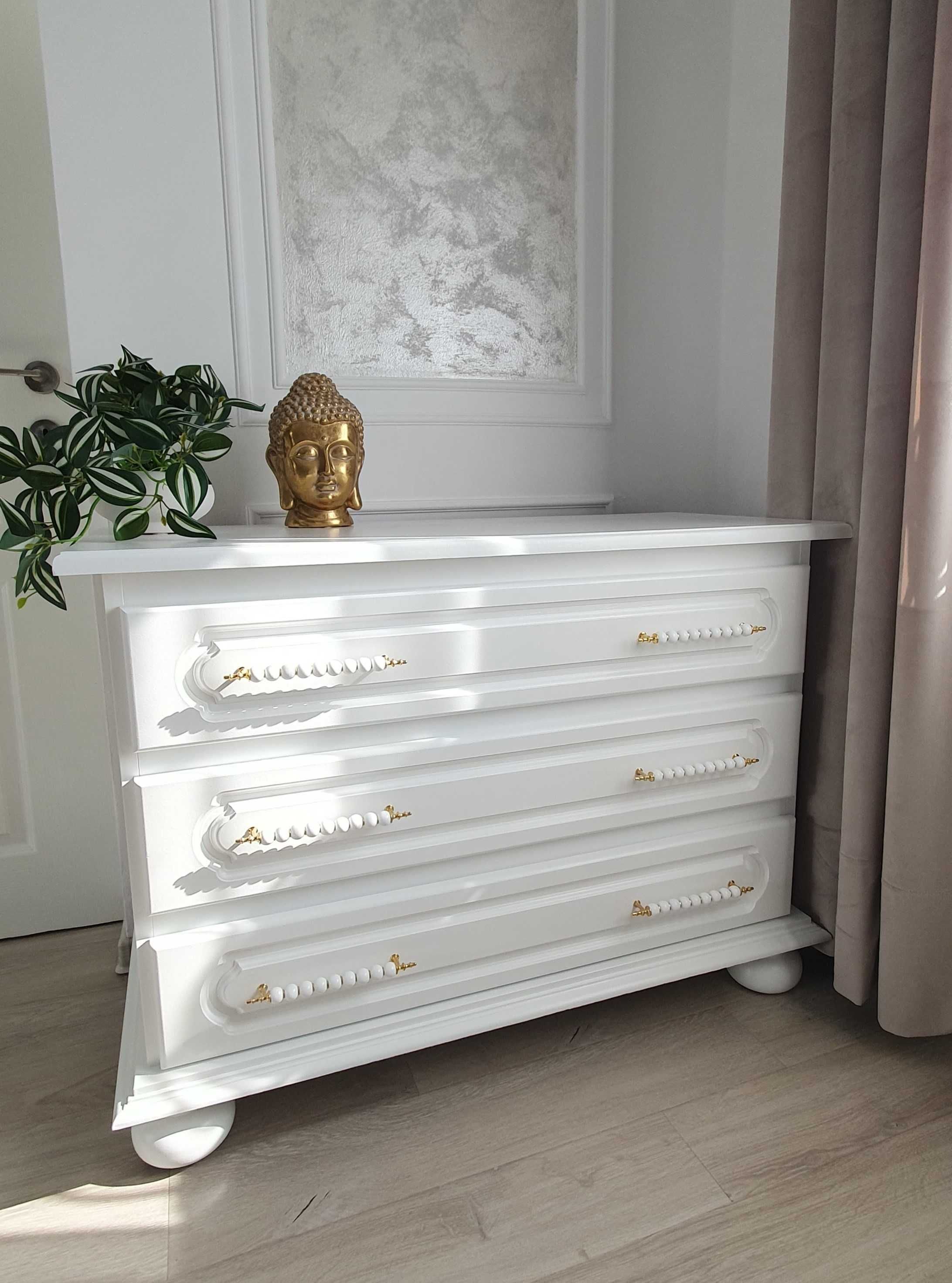 mobilier alb dormitor,noptiere,comode vintage,lemn masiv