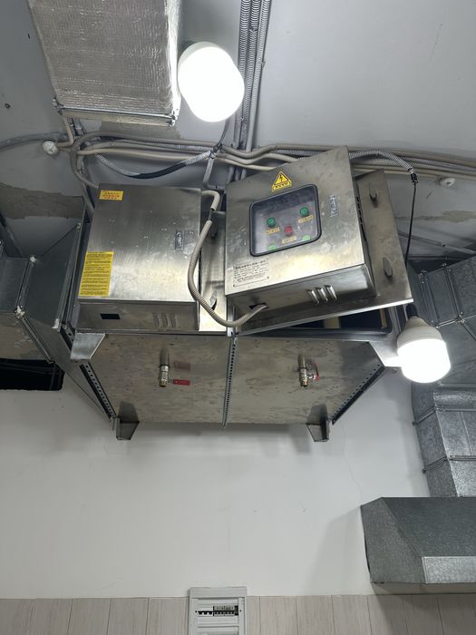 Промышленный очиститель воздуха ддя вытяжки. Жироуловитель с уф лампам