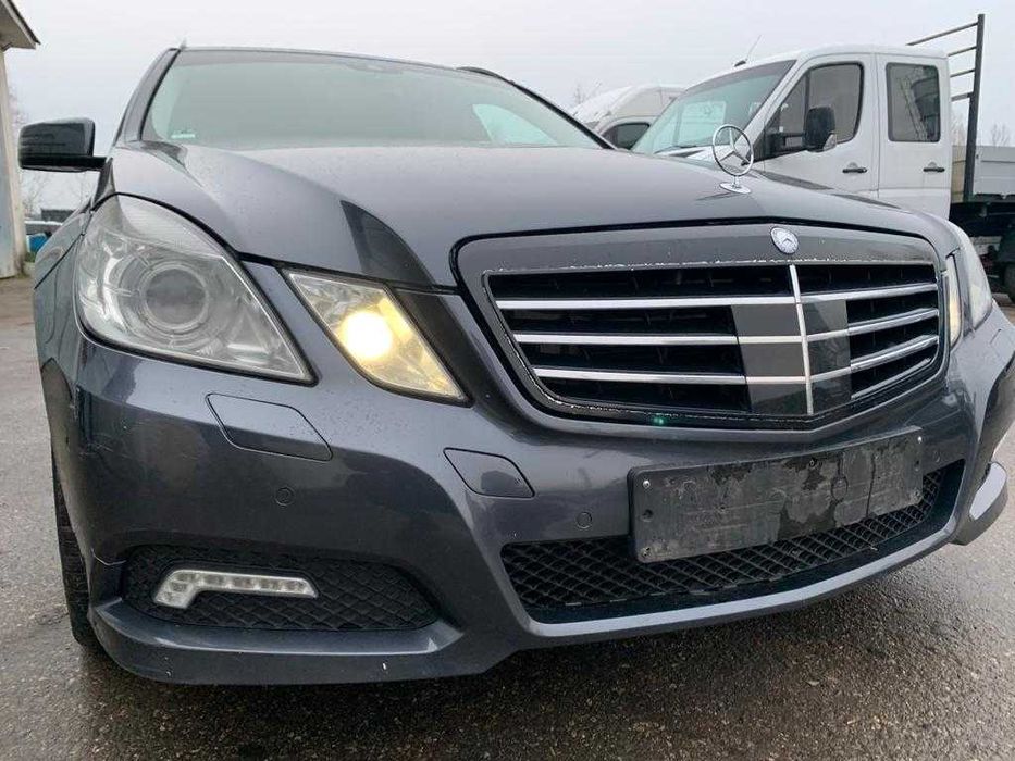 Dezmembrez mercedes w212/e class w212 e350 e220 e300/w211/w212/w213