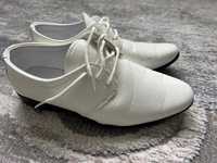 Официални бели кожени обувки за момче номер 35 (22,5 см)