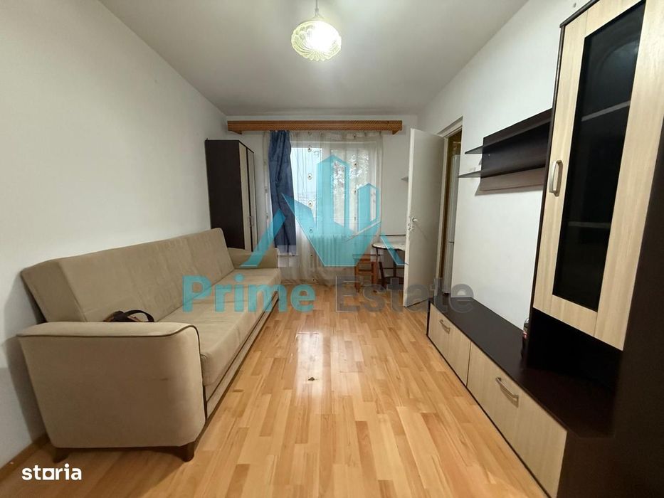 Garsoniera la etaj intermediar in zona Primaverii