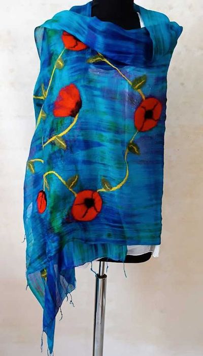 Филцов шал , ръчно изработен чрез мокро плъстене