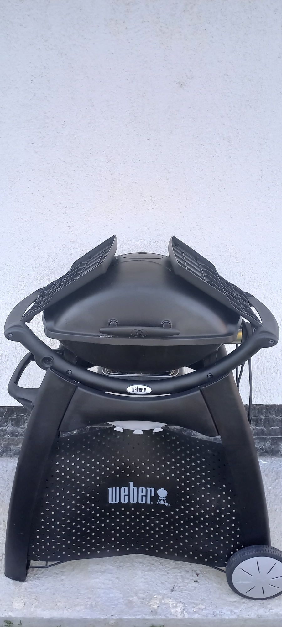 Gratar grill electric profesional Weber Q 2400